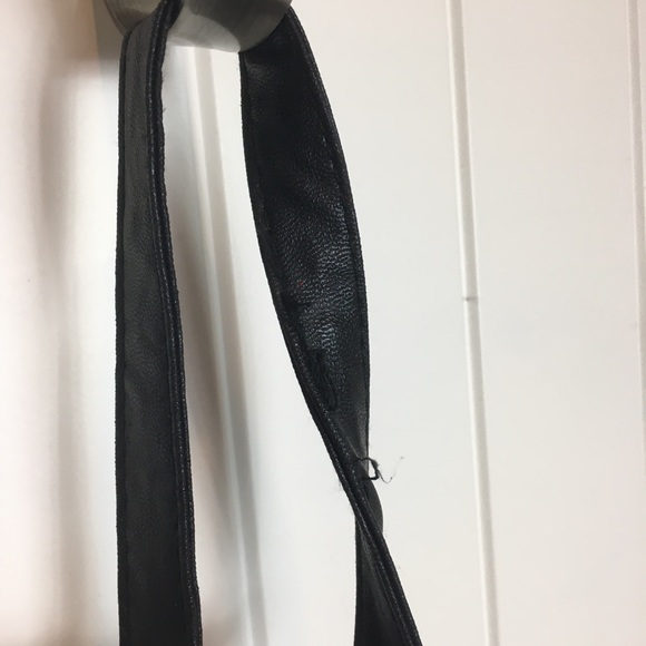 Braciano black crossbody purse with tassel - Picture 5 of 8